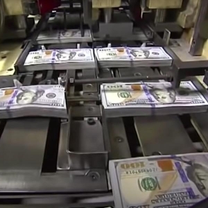 美国PMI数据在即，美元能否借力止跌？