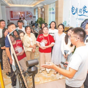 五问新就业群体所思所盼