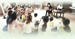 “把大熊猫的故事讲给大家听”（守望）