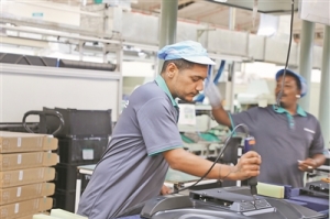 中企工业园助力南非工业化（共建“一带一路”·第一现场）