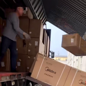 美的被曝暴力搬运，网友涌入官方直播间“告状”