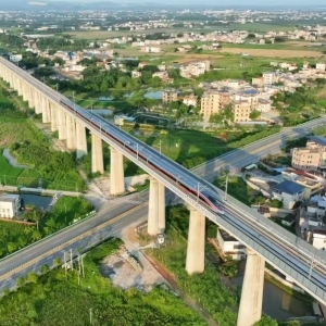 春运40天全社会跨区域人员流动量90.2亿人次