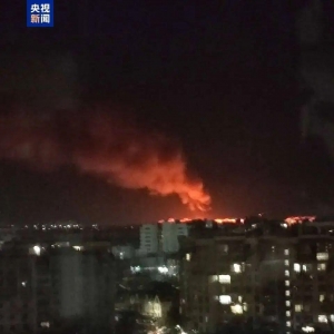 突发！俄对乌发动大规模夜袭，乌称和平不来自赠予