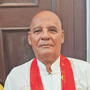 续写跨越半个多世纪的中古情谊