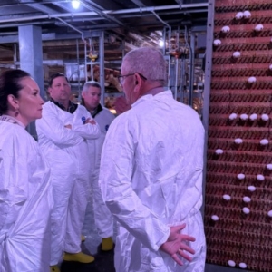 美国农业部长向高蛋价宣战，将斥资10亿增加进口和补贴农民