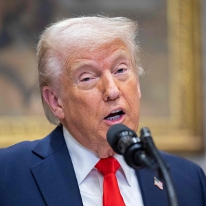 特朗普：将立即对加拿大“增加同等数额的对等关税”