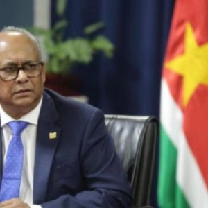 苏里南外交部长当选新一任美洲国家组织秘书长