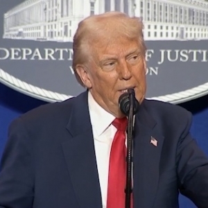 特朗普计划18日与普京通话，俄方对此暂无回应