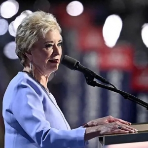 又变了！特朗普签署行政令 美教育部未被关闭