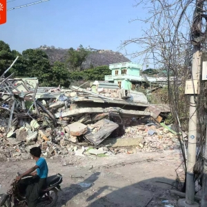 中国救援队抵达缅甸受灾严重的曼德勒市