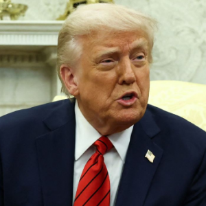 调查显示特朗普在经济问题上的支持率跌至其总统生涯最低