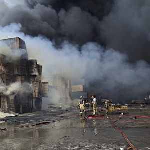 致40人死亡 28日全国哀悼 伊朗港口爆炸最新细节披露→