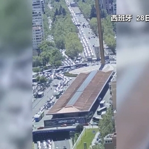 通信中断 交通瘫痪 西班牙大范围停电严重影响民众生活