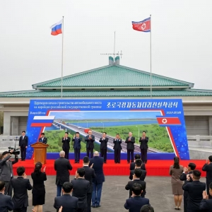 朝俄举行国境公路桥建设项目开工典礼
