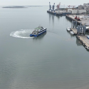 “五一”假期首日 两岸“小三通”航线迎客流高峰