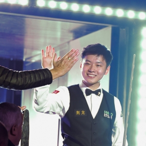 赵心童夺得斯诺克世锦赛冠军