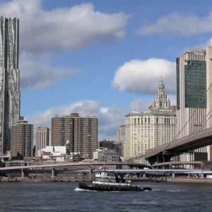 美联储连续第三次维持利率不变，警示关税影响