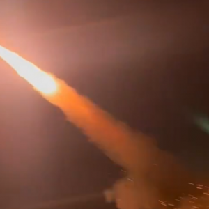 巴基斯坦战斗机进入印度领空！印度约70%电网瘫痪