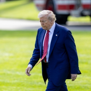 有人当场哭了？美国白宫国安委裁员“降级”