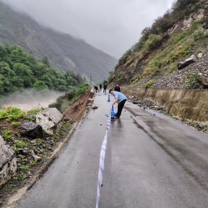 强降雨致云南西北部多地受灾 当地全力抢险救灾