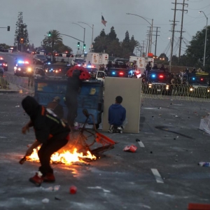 国民警卫队进驻洛杉矶 新华社记者直击冲突现场