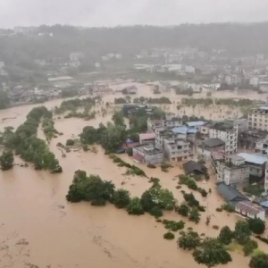 湖南龙山县暴雨成灾致37名中考生缺考，一小区3人在地下车库失联 ...