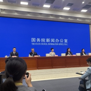 不分区域、一孩也纳入补贴对象  育儿补贴制度体现4个原则