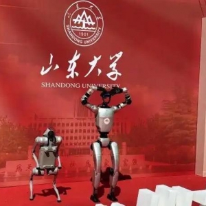 学校迎新炫出高科技 如何为青少年种下一颗科学的种子？