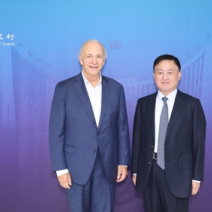 潘功胜、李云泽分别会见桥水基金创始人达利欧 交流了哪些话题？ ...