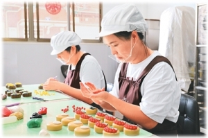 国庆中秋双节将至，网友期待——新玩法“拉满”体验感