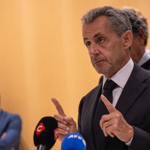 因非法接受卡扎菲资助 法国前总统萨科齐被判五年监禁