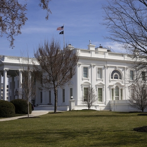 白宫正式宣布政府即将“关门” 相关机构开始执行“有序停摆”预案 ...