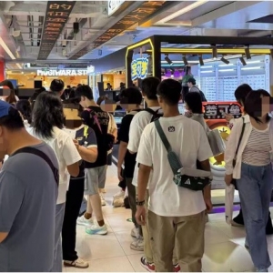 出游高峰来了！国庆假期首日上海游客量同比增长18.5% 二次元经济火热 ...