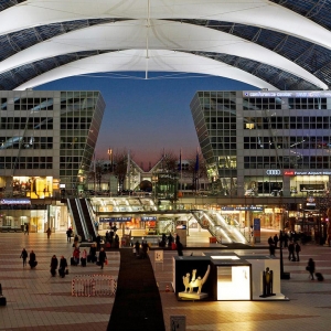 德国慕尼黑机场因无人机警报暂时关闭