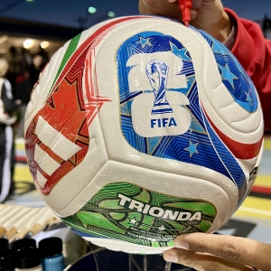 2026年世界杯官方用球“三重浪”正式发布