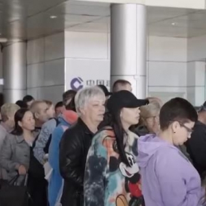 跨境游热度与消费力双攀升：双节入境客流创新高 “中国游 + 中国购” 热力迸发 ...