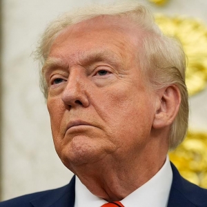 美政府“停摆”第11天 特朗普要求确保支付军人薪资