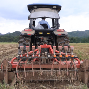 湖南江华：油菜种植正当时 农机农技助秋播