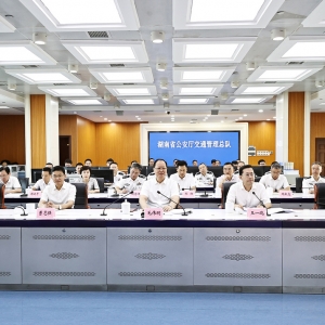 毛伟明在长沙检查调度全省假期安全和经济运行情况