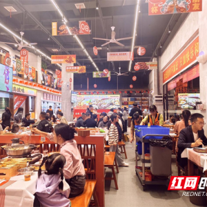 当“湘超”邂逅“娄商”：一场赛事点燃一座城的消费热情