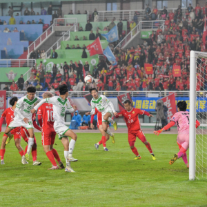组图 | 郴州队客场憾平岳阳 风雨难阻绿茵情