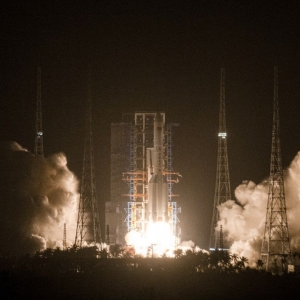 我国成功发射通信技术试验卫星二十号