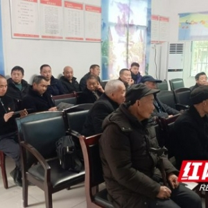 安化：美丽乡村行 交警送平安