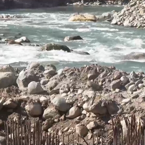 中企承建巴基斯坦巴拉科特水电站大坝成功截流