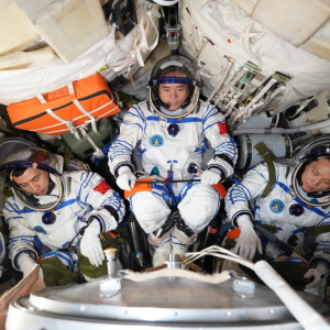 心怀凌云壮志 逐梦星辰大海——记神舟二十一号航天员乘组