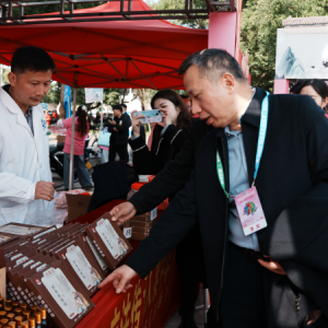 当“湘超”遇上非遗：常德赛场外掀起湖湘文化热潮