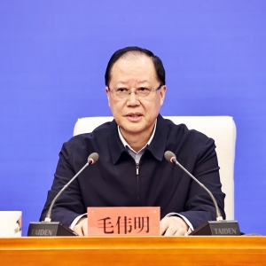 毛伟明：筑牢高层建筑“防火墙” 守好岁末年初“安全关”