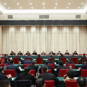 沈晓明主持十二届省委理论学习中心组第六十次集体学习