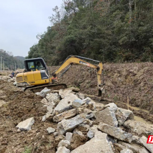 湖南石化：修筑山村“连心渠” 打通农田“生命线”