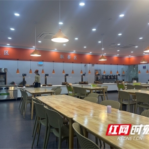 智能助老，邻里融情：长沙两个社区民生实事的温暖答卷